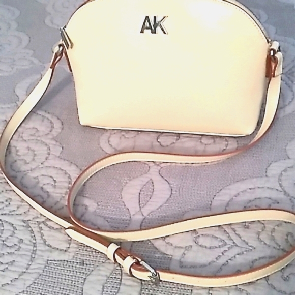 Anne Klein Handbags - Anne Klein Crossbody!